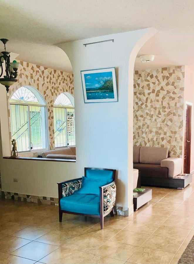 Eco Hotel Katarma 巴克里索莫雷诺港 外观 照片